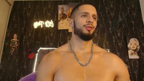 Snapshot of massimo_greco2 chatting on 11-19-25, 09:37 massimo_greco2 online show from 11-19-25, 09:37