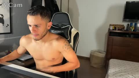 Snapshot of massimo_jiovano chatting on 09-19-25, 03:30 massimo online show from 09-19-25, 03:30