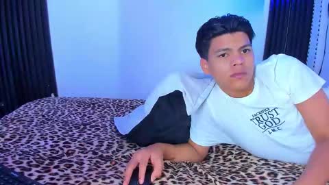 massimoandaxel online show from 11-29-25, 07:06