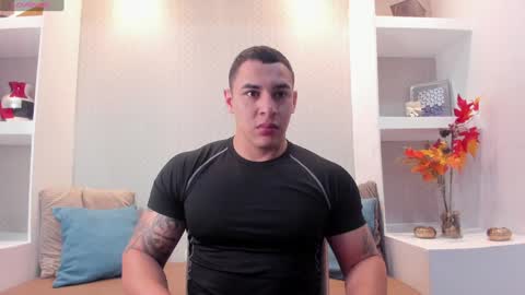 Snapshot of massimocontie_ chatting on 01-20-25, 12:49 Massimo Contie online show from 01-20-25, 12:49