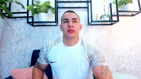 Snapshot of massimocontie_ chatting on 02-01-25, 12:47 Massimo Contie online show from 02-01-25, 12:47