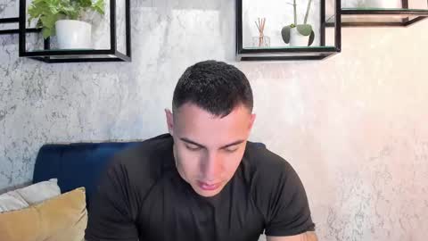 Snapshot of massimocontie_ chatting on 02-28-25, 03:59 Massimo Contie online show from 02-28-25, 03:59