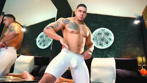 massimowalton2 online show from 12-01-25, 02:33