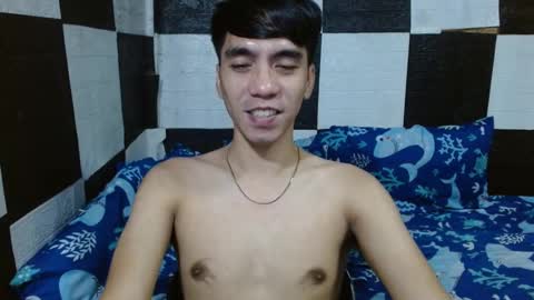 Snapshot of massive_boner02 chatting on 11-11-25, 11:32 massive_boner02 online show from 11-11-25, 11:32