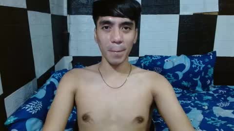 Snapshot of massive_boner02 chatting on 11-19-25, 12:21 massive_boner02 online show from 11-19-25, 12:21