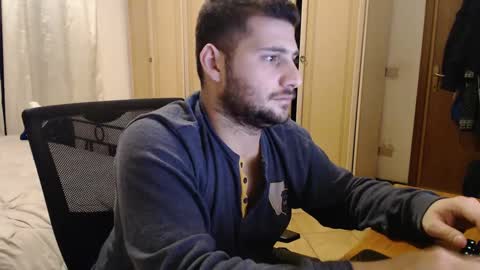 Snapshot of massu1994 chatting on 01-31-25, 12:50 Massu94 online show from 01-31-25, 12:50