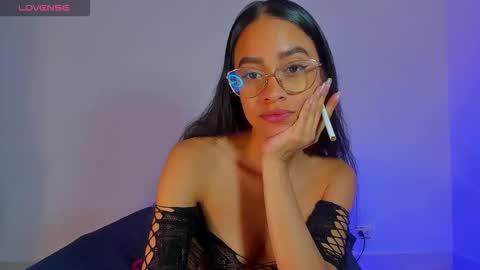 Snapshot of master_and_kami chatting on 03-14-26, 01:55 Kamila online show from 03-14-26, 01:55