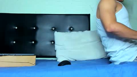 Snapshot of master_dominant_777 chatting on 12-19-25, 09:00 master_dominant_777 online show from 12-19-25, 09:00