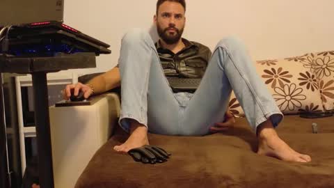 SIR online show from 10-31-25, 08:21