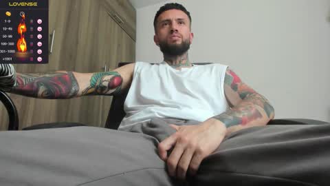 Snapshot of master_steven_01 chatting on 02-04-26, 09:20 steven online show from 02-04-26, 09:20