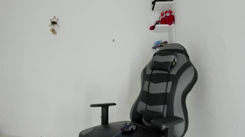 Alpha junior online show from 11-29-25, 02:31