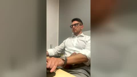 Snapshot of masterboss_fl chatting on 06-22-26, 11:29 Master Boss online show from 06-22-26, 11:29