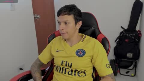 Snapshot of masterdave7 chatting on 09-28-25, 12:10 Dave online show from 09-28-25, 12:10