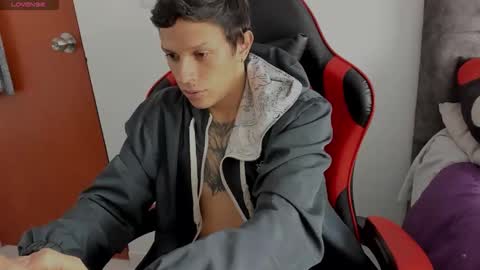 Snapshot of masterdave7 chatting on 10-08-25, 03:31 Dave online show from 10-08-25, 03:31