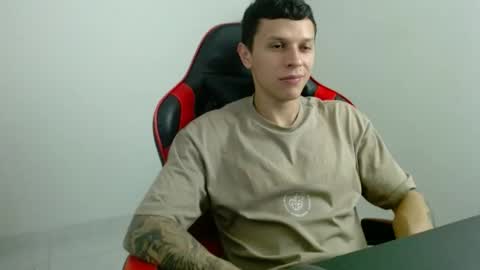 Snapshot of masterdave7 chatting on 11-09-25, 11:25 Dave online show from 11-09-25, 11:25