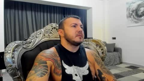 Snapshot of masterdevil11 chatting on 11-05-25, 07:03 Jocker online show from 11-05-25, 07:03