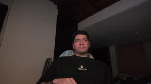 Snapshot of masterjuanc chatting on 05-12-26, 01:36 Juan Independent Model online show from 05-12-26, 01:36