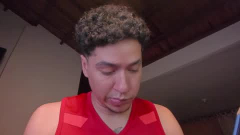Snapshot of masterjuanc chatting on 05-25-26, 02:50 Juan Independent Model online show from 05-25-26, 02:50