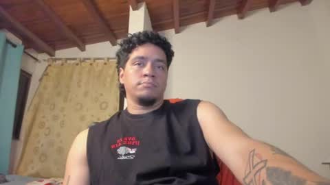 Snapshot of masterjuanc chatting on 07-11-26, 12:02 Juan Independent Model online show from 07-11-26, 12:02