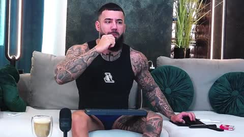 Snapshot of masterkingofmuscle chatting on 01-17-25, 06:47 masterkingofmuscle online show from 01-17-25, 06:47