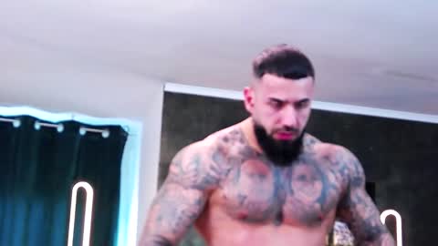 Snapshot of masterkingofmuscle chatting on 02-04-25, 01:16 masterkingofmuscle online show from 02-04-25, 01:16