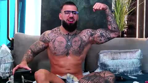 Snapshot of masterkingofmuscle chatting on 03-06-25, 09:36 masterkingofmuscle online show from 03-06-25, 09:36