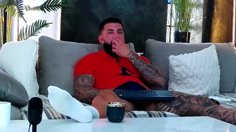 Snapshot of masterkingofmuscle chatting on 09-25-25, 08:07 masterkingofmuscle online show from 09-25-25, 08:07