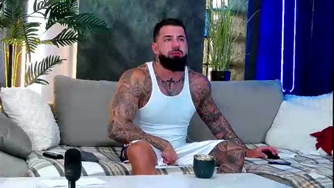 Snapshot of masterkingofmuscle chatting on 10-01-25, 06:52 masterkingofmuscle online show from 10-01-25, 06:52