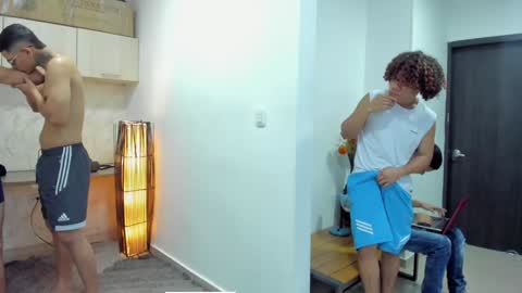 Snapshot of masters_sexx chatting on 01-26-25, 02:19 Team Cris Darwin- Fernando- Stiven- David online show from 01-26-25, 02:19