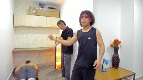 Snapshot of masters_sexx chatting on 01-27-25, 11:32 Team Cris Darwin- Fernando- Stiven- David online show from 01-27-25, 11:32