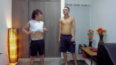 Snapshot of masters_sexx chatting on 02-05-25, 11:23 Team Cris Darwin- Fernando- Stiven- David online show from 02-05-25, 11:23