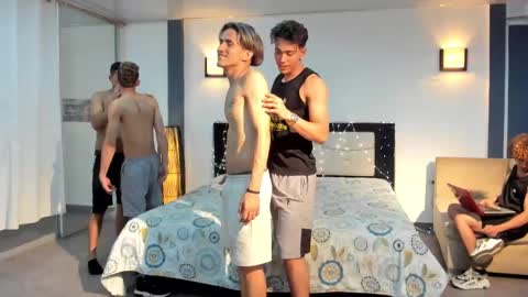 Snapshot of masters_sexx chatting on 02-24-25, 07:41 Team Cris Darwin- Fernando- Stiven- David online show from 02-24-25, 07:41