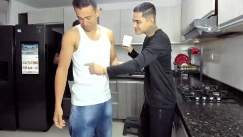 Snapshot of masters_sexx chatting on 09-19-25, 11:22 Team Cris Darwin- Fernando- Stiven- David online show from 09-19-25, 11:22