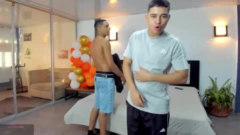 Snapshot of masters_sexx chatting on 11-23-25, 11:21 Team Cris Darwin- Fernando- Stiven- David online show from 11-23-25, 11:21