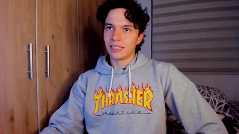 mastrangelo_x online show from 12-20-25, 04:08