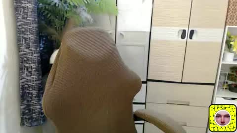 Snapshot of matcha_latte33 chatting on 02-25-26, 02:48 matcha_latte33 online show from 02-25-26, 02:48