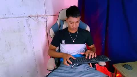 Snapshot of mateo600009 chatting on 11-02-25, 11:07 matteo online show from 11-02-25, 11:07