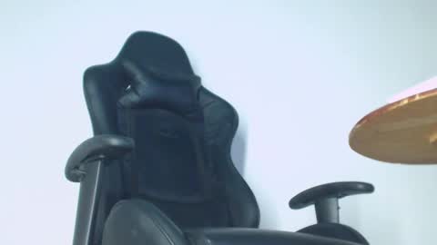 Snapshot of mateo600009 chatting on 02-27-26, 01:05 matteo online show from 02-27-26, 01:05