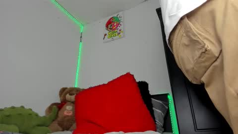 mateo_escobar online show from 01-11-26, 04:28