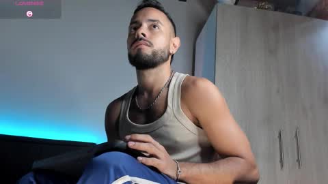 Snapshot of mateobaer_ chatting on 01-13-26, 12:32 Mateo Baer online show from 01-13-26, 12:32