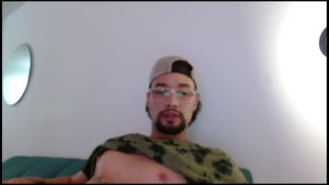 STRURIBE ON INSTAGRAM online show from 05-16-26, 07:45