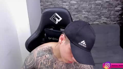 Mathew Independent model online show from 11-28-25, 06:21