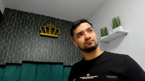 Mathews online show from 11-12-25, 11:54