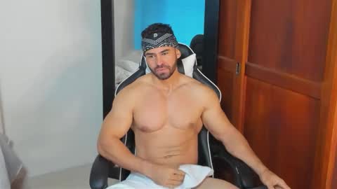 mathews_smith online show from 10-05-25, 11:41