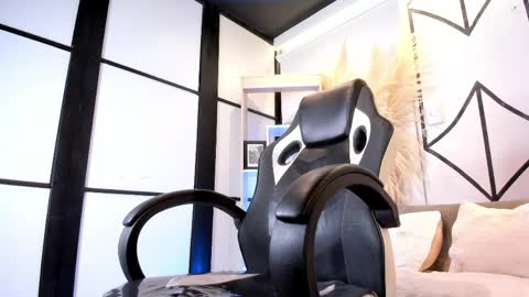 Snapshot of mathewsanz_ chatting on 04-08-26, 12:05 MathewSanz online show from 04-08-26, 12:05