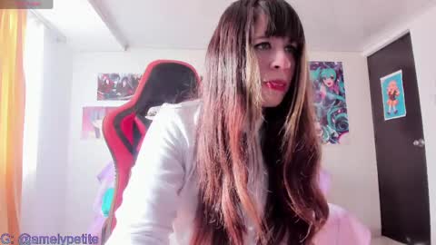 Snapshot of mathildalapetite chatting on 05-26-26, 08:49 Mathilda Lapetite online show from 05-26-26, 08:49