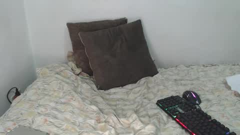 Snapshot of mathrave chatting on 02-21-25, 07:01 mathrvs online show from 02-21-25, 07:01