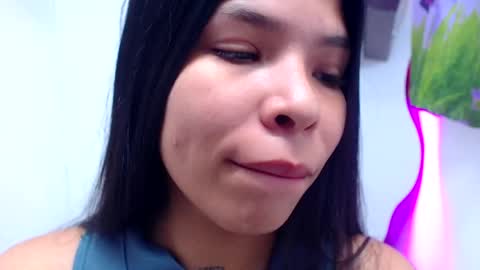Snapshot of mati0421 chatting on 05-12-26, 02:30 Mati04 online show from 05-12-26, 02:30