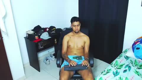 Snapshot of matias_bianco01 chatting on 01-04-25, 10:13 matias online show from 01-04-25, 10:13