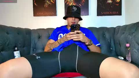 Snapshot of matias_costa chatting on 10-15-25, 05:13 MATIAS COSTA online show from 10-15-25, 05:13